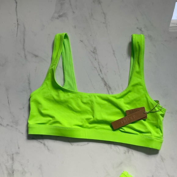 SKIMS bright neon green bikini set Size medium - Picture 11 of 12